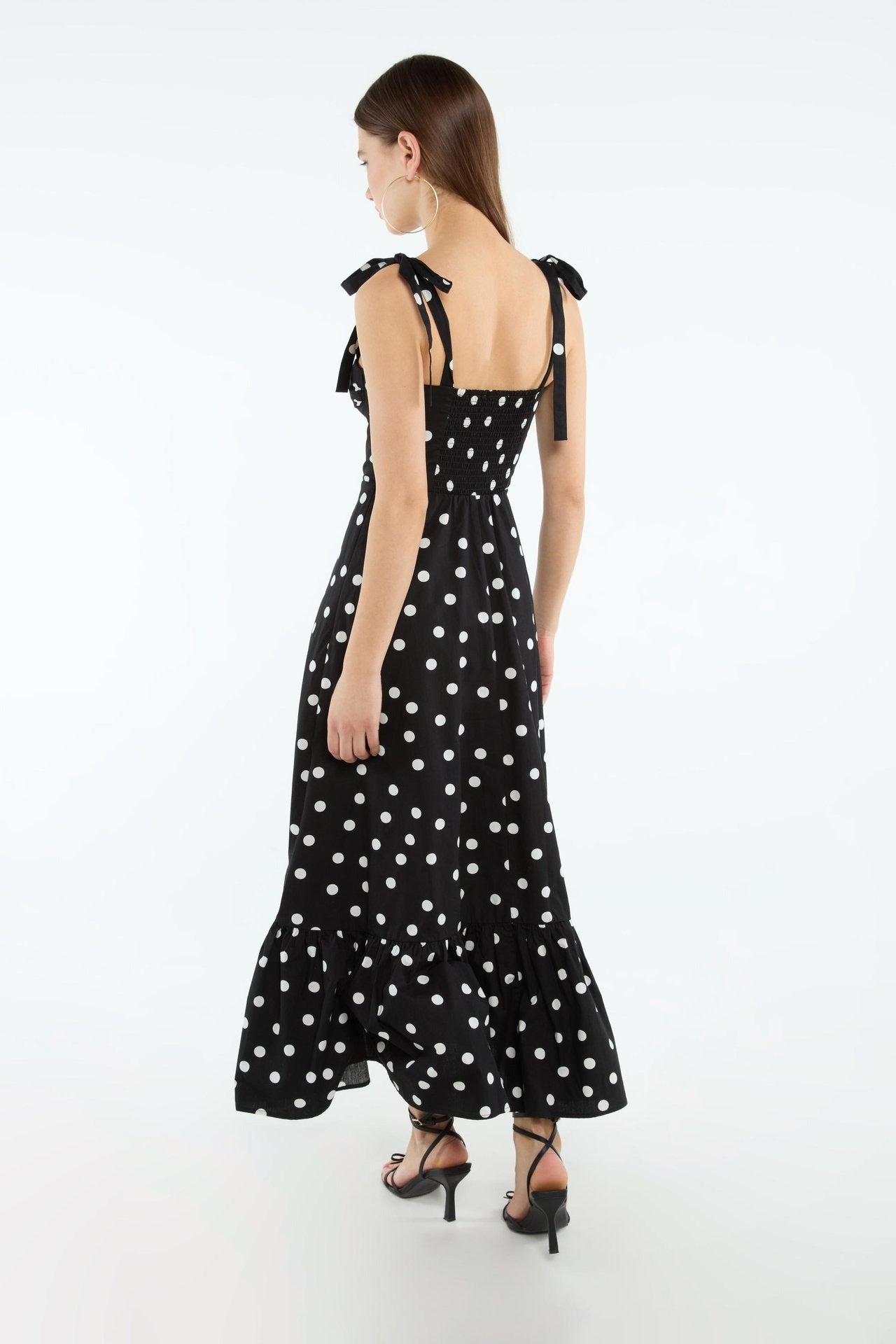 vestido midi evasê